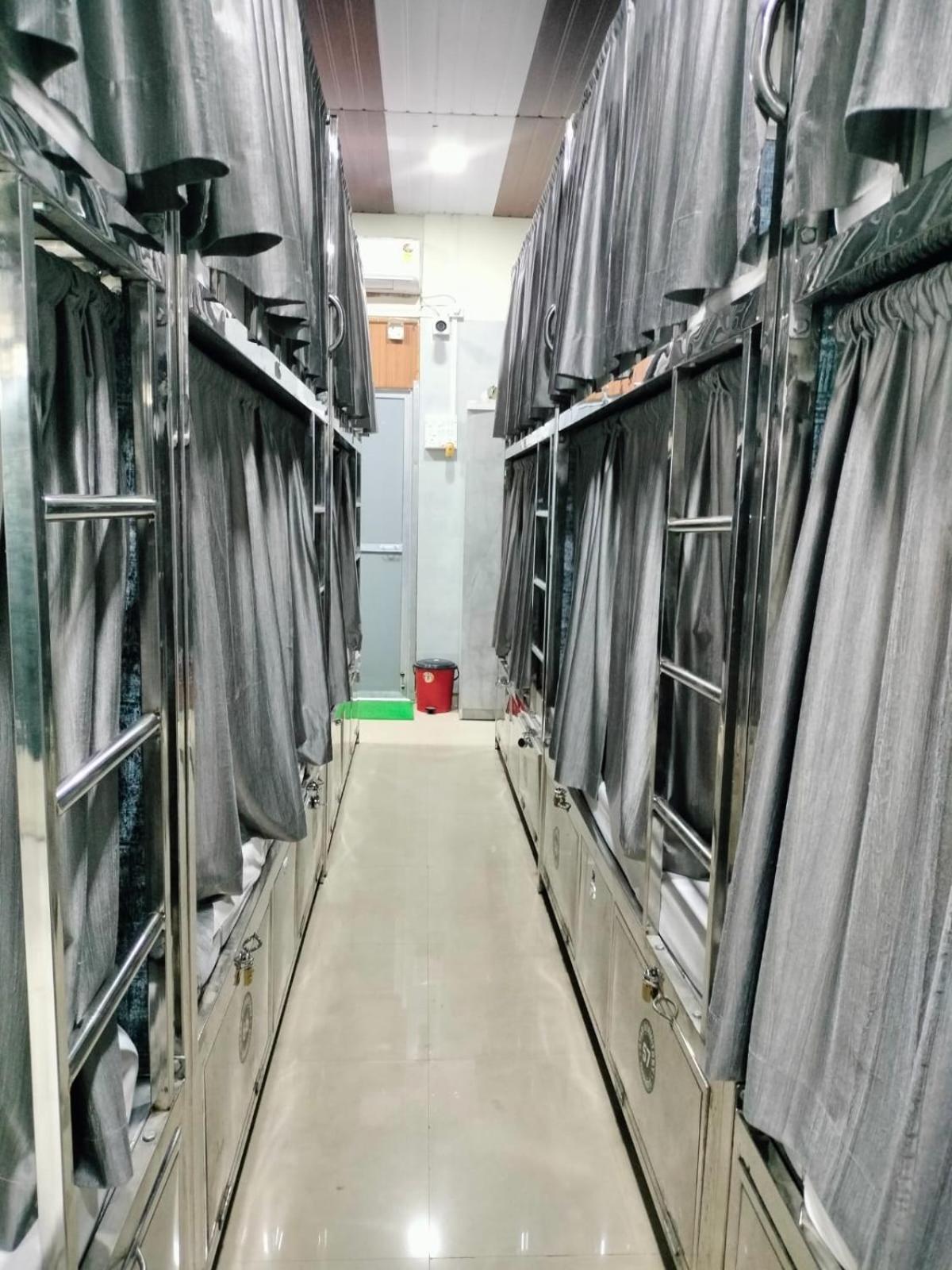 Star Dormitory Mumbai Eksteriør bilde