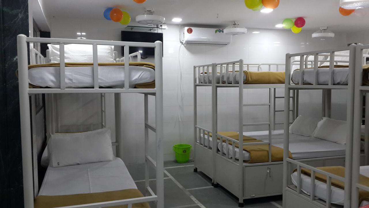 Star Dormitory Mumbai Eksteriør bilde
