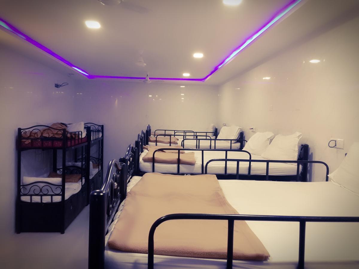 Star Dormitory Mumbai Eksteriør bilde