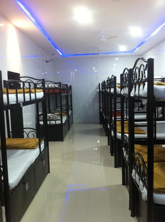Star Dormitory Mumbai Eksteriør bilde