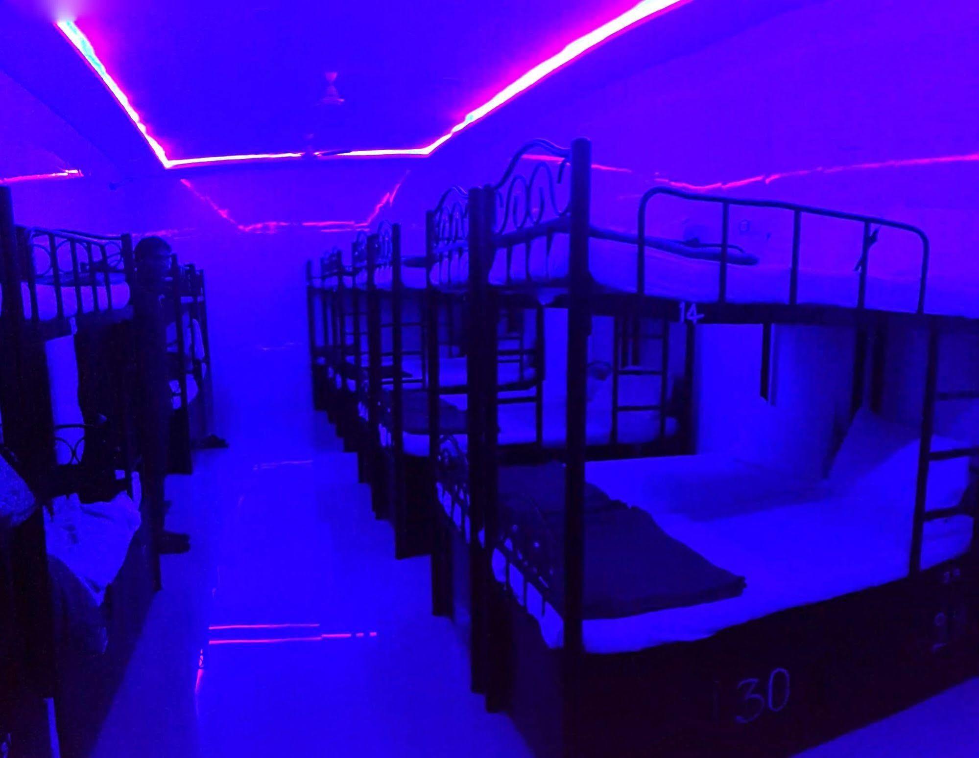 Star Dormitory Mumbai Eksteriør bilde