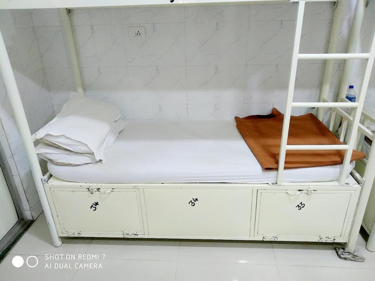 Star Dormitory Mumbai Eksteriør bilde