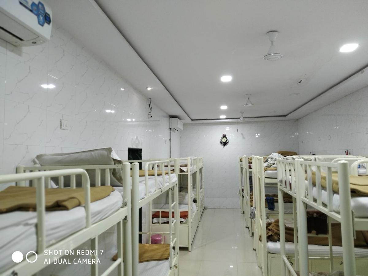 Star Dormitory Mumbai Eksteriør bilde